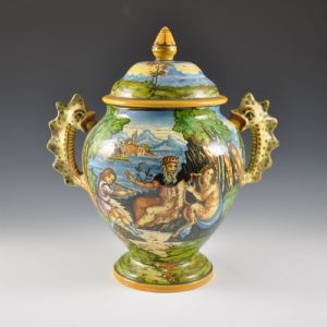Potiche con scene mitologiche